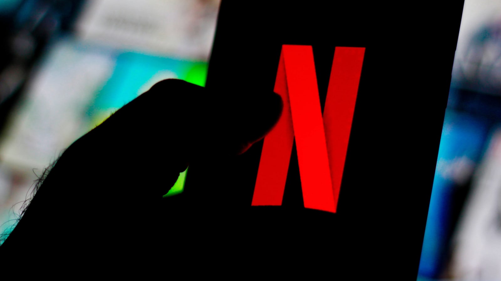 دليل شامل حول كيفية الاستثمار في سهم شركة Netflix Inc الأمريكي