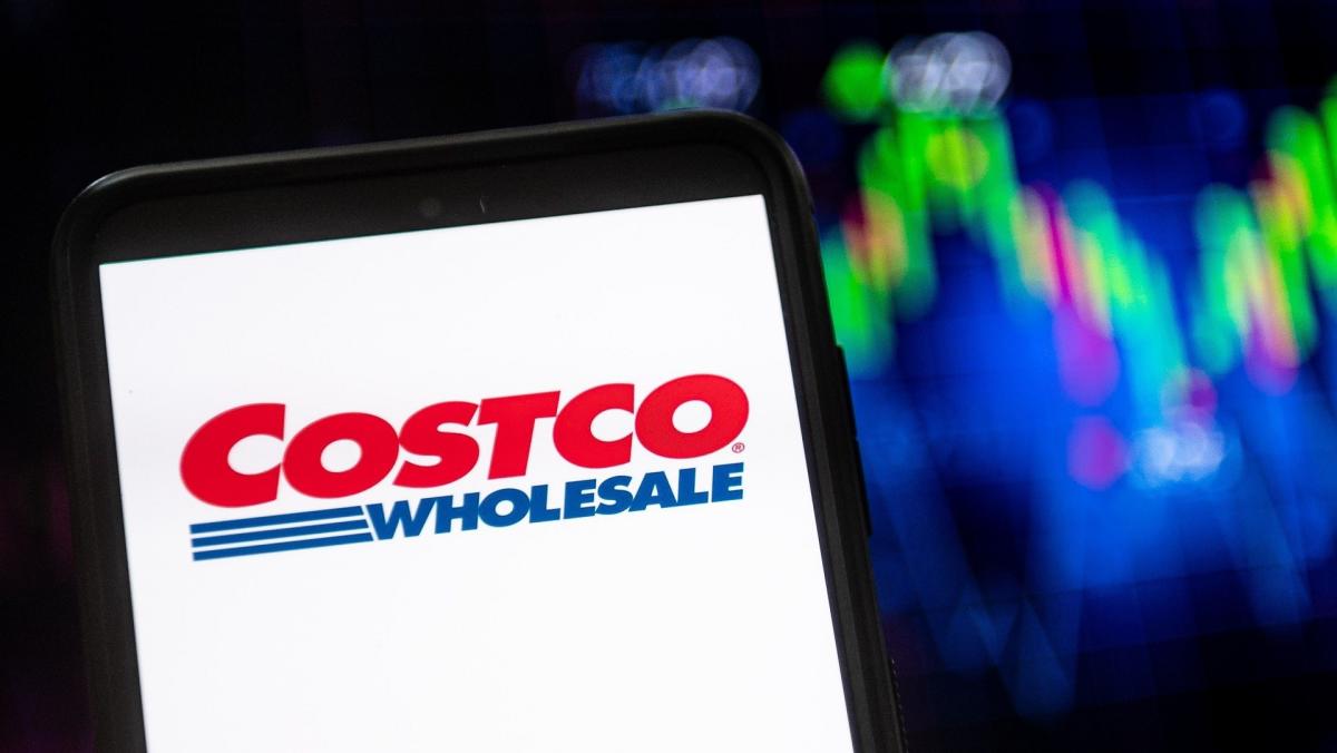 كيف تستثمر في سهم شركة Costco Wholesale Corp الأمريكي