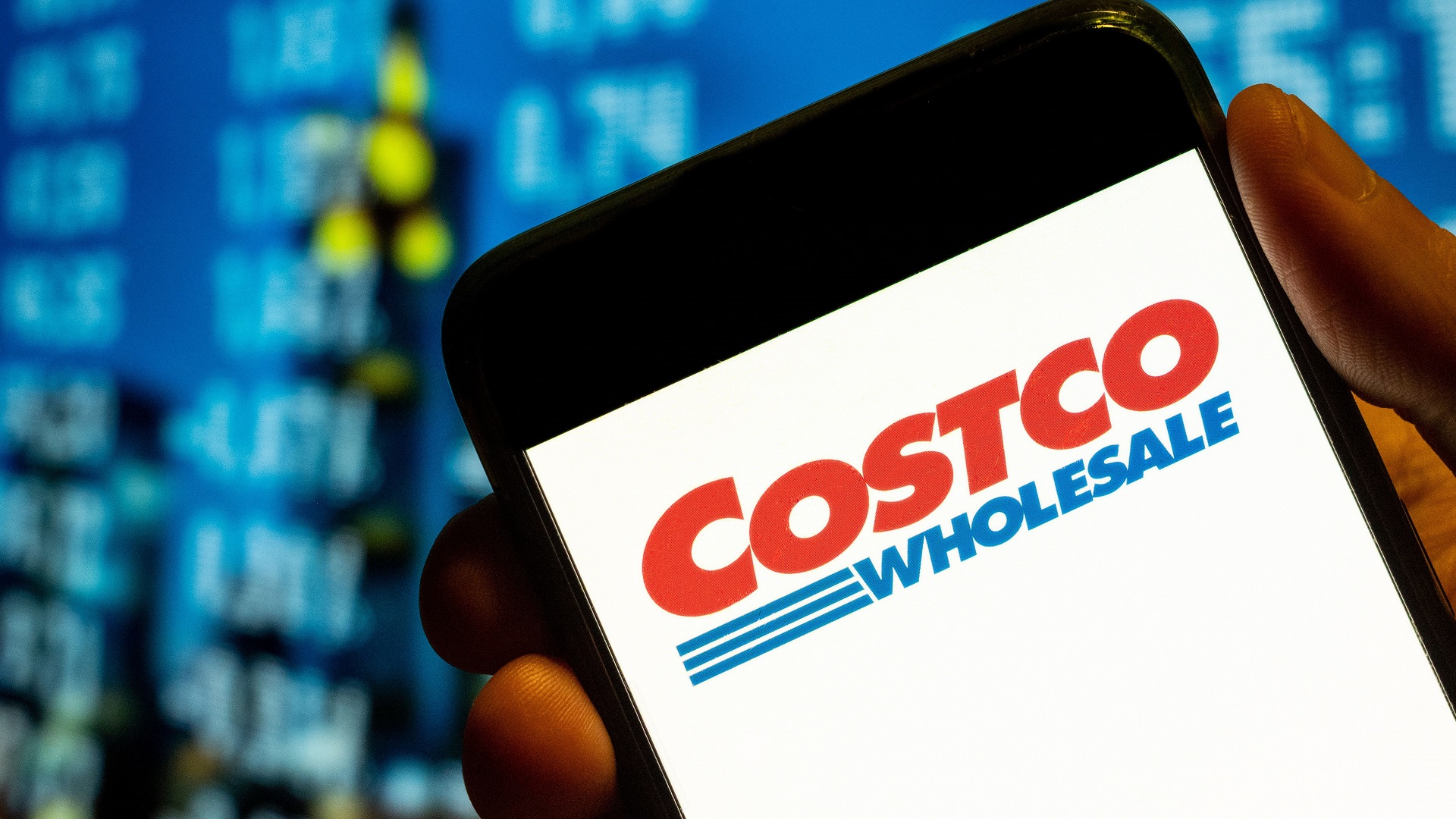 كيف تستثمر في سهم شركة Costco Wholesale Corp الأمريكي