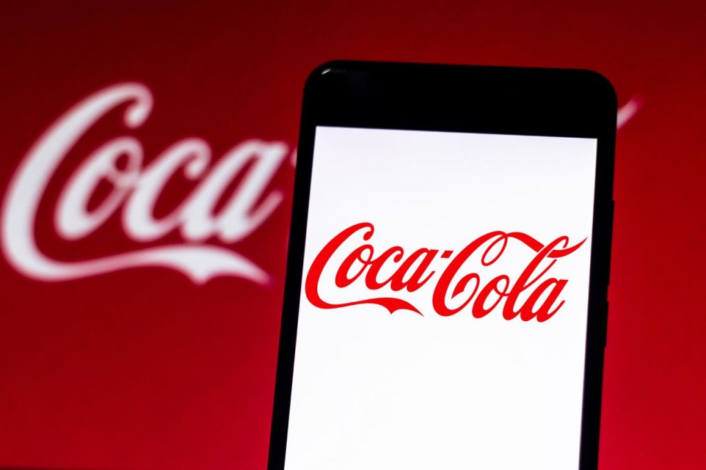 لماذا يجب الاستثمار في أسهم شركة Coca Cola Co؟