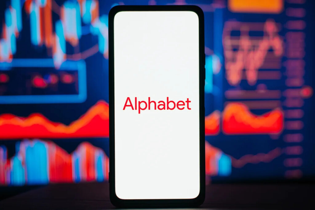 لماذا الاستثمار في سهم شركة Alphabet GOOGL الأمريكي؟