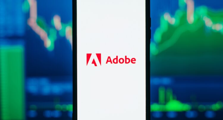 الاستثمار في أسهم شركة Adobe Inc