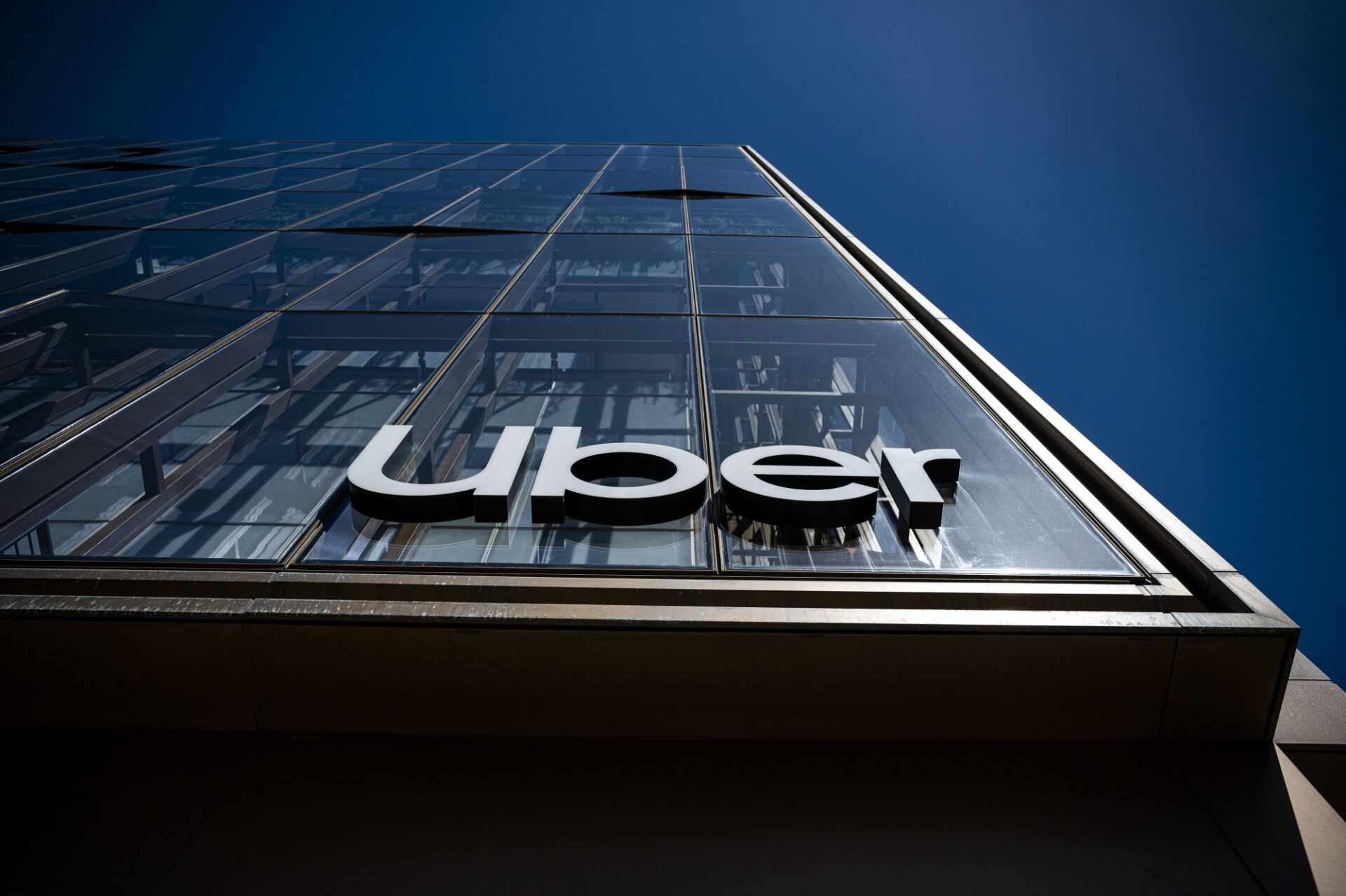 Uber Technologies, Inc كيف تستثمر في سهم شركة