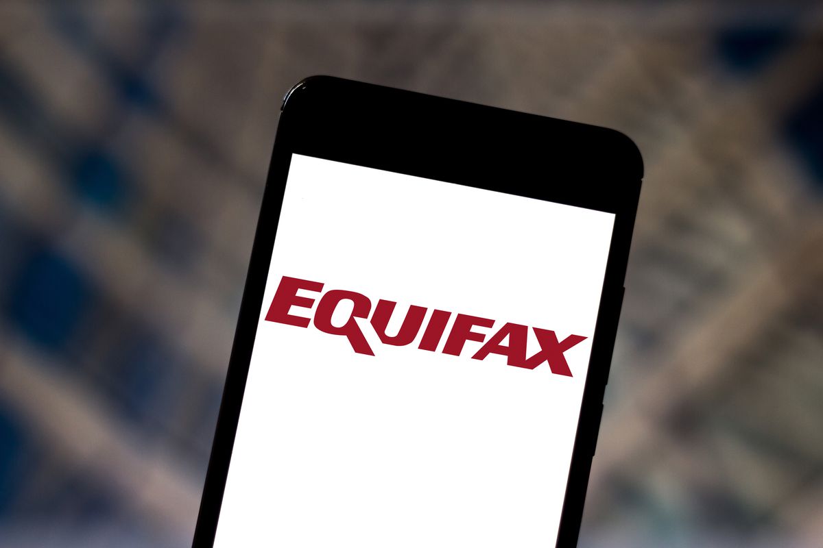 كيف تستثمر في أسهم شركة Equifax (EFX) – دليل للمبتدئين