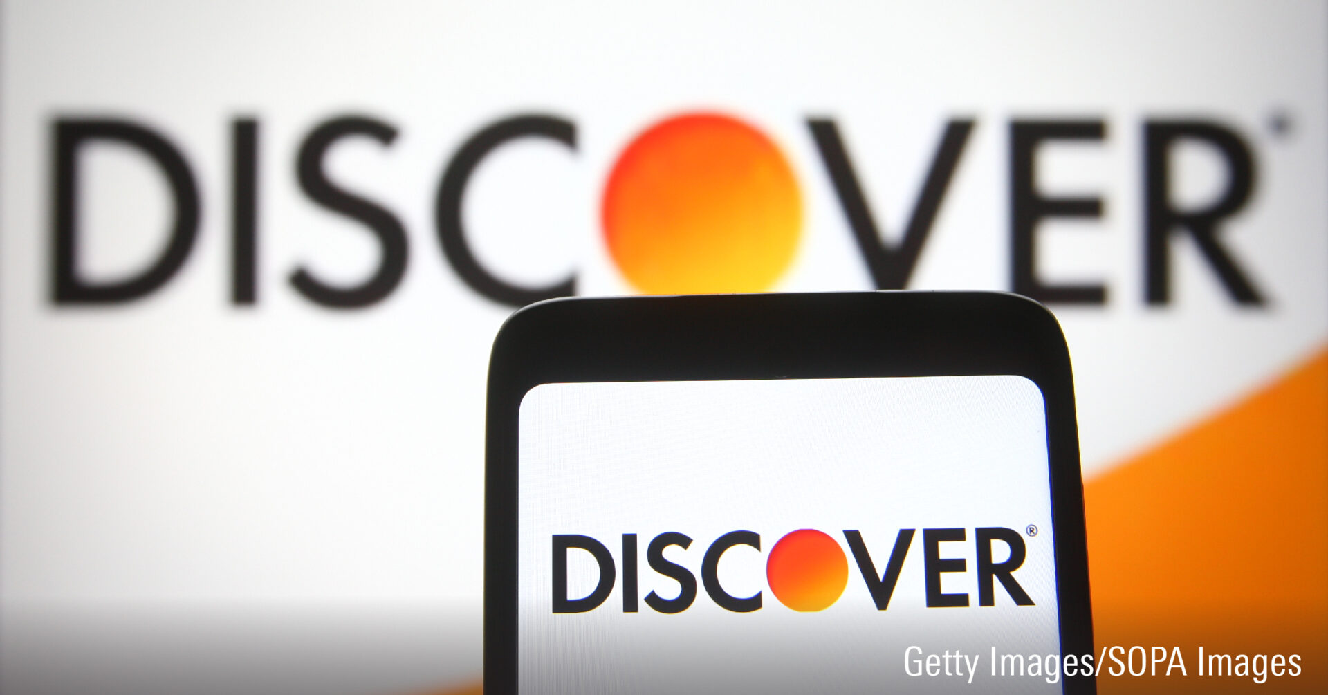 كيف تستثمر في أسهم شركة Discover Financial Services: دليل للمبتدئين