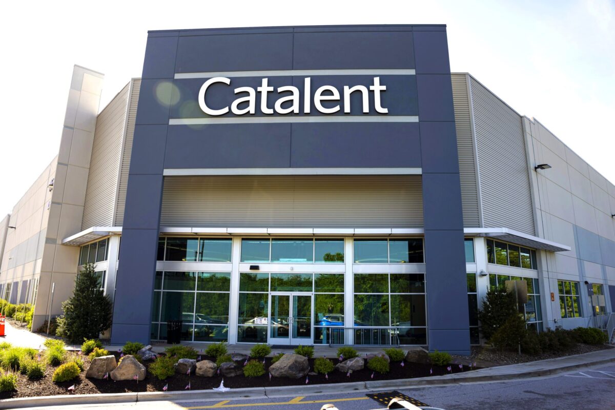 كيف تستثمر في سهم شركة Catalent ببساطة مع فولو ماي تريد؟