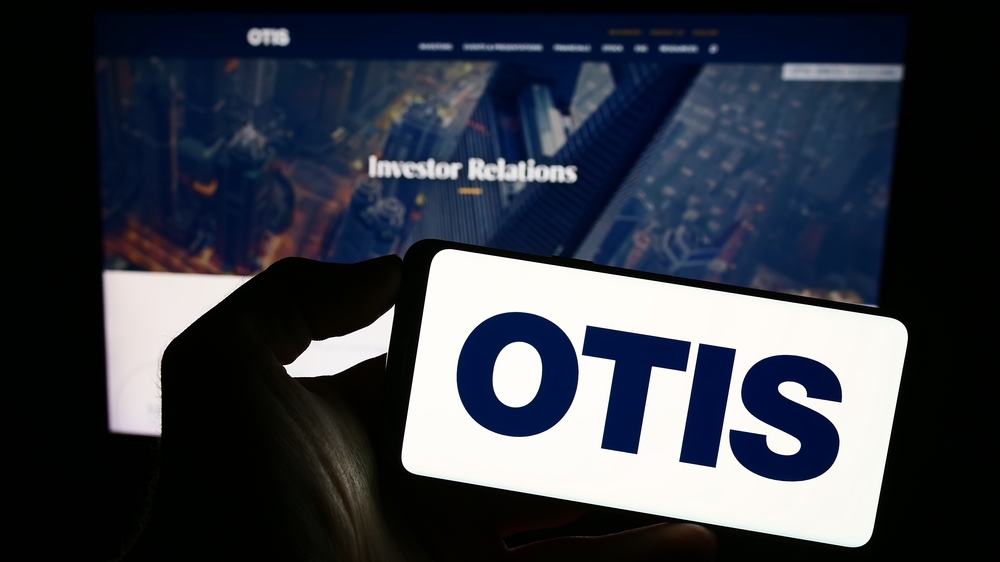 استثمر معنا في سهم شركة Otis Worldwide بنجاح وسهولة
