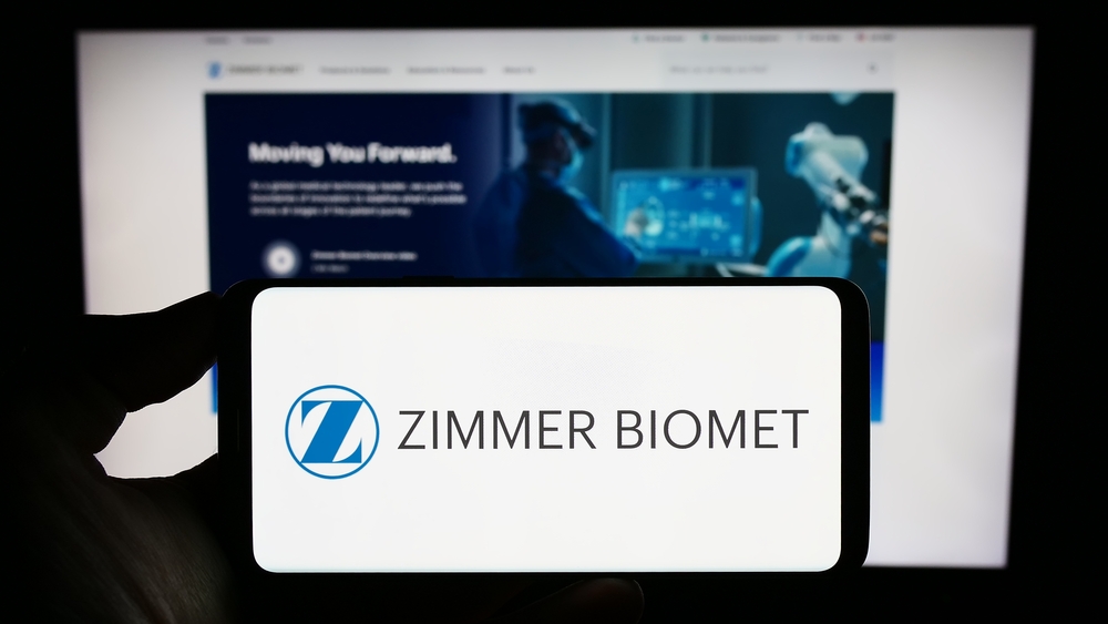 استثمر معنا في سهم شركة Zimmer Biomet بنجاح وذكاء!