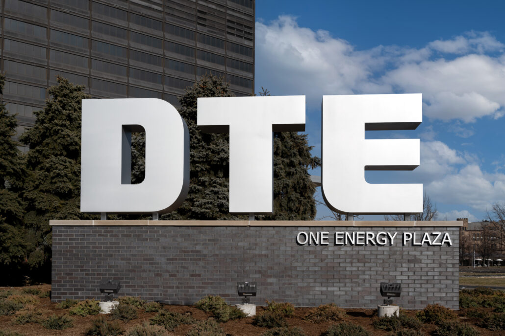 كيفية الاستثمار في سهم شركة DTE Energy: دليل شامل للمبتدئين