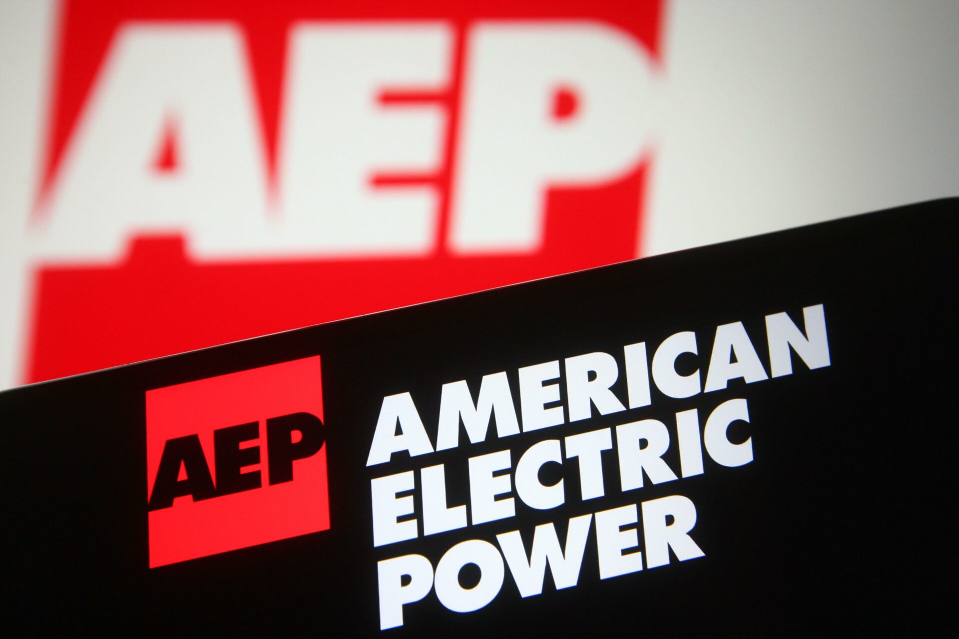كيفية الاستثمار في سهم شركة American Electric Power: دليل خطوة بخطوة
