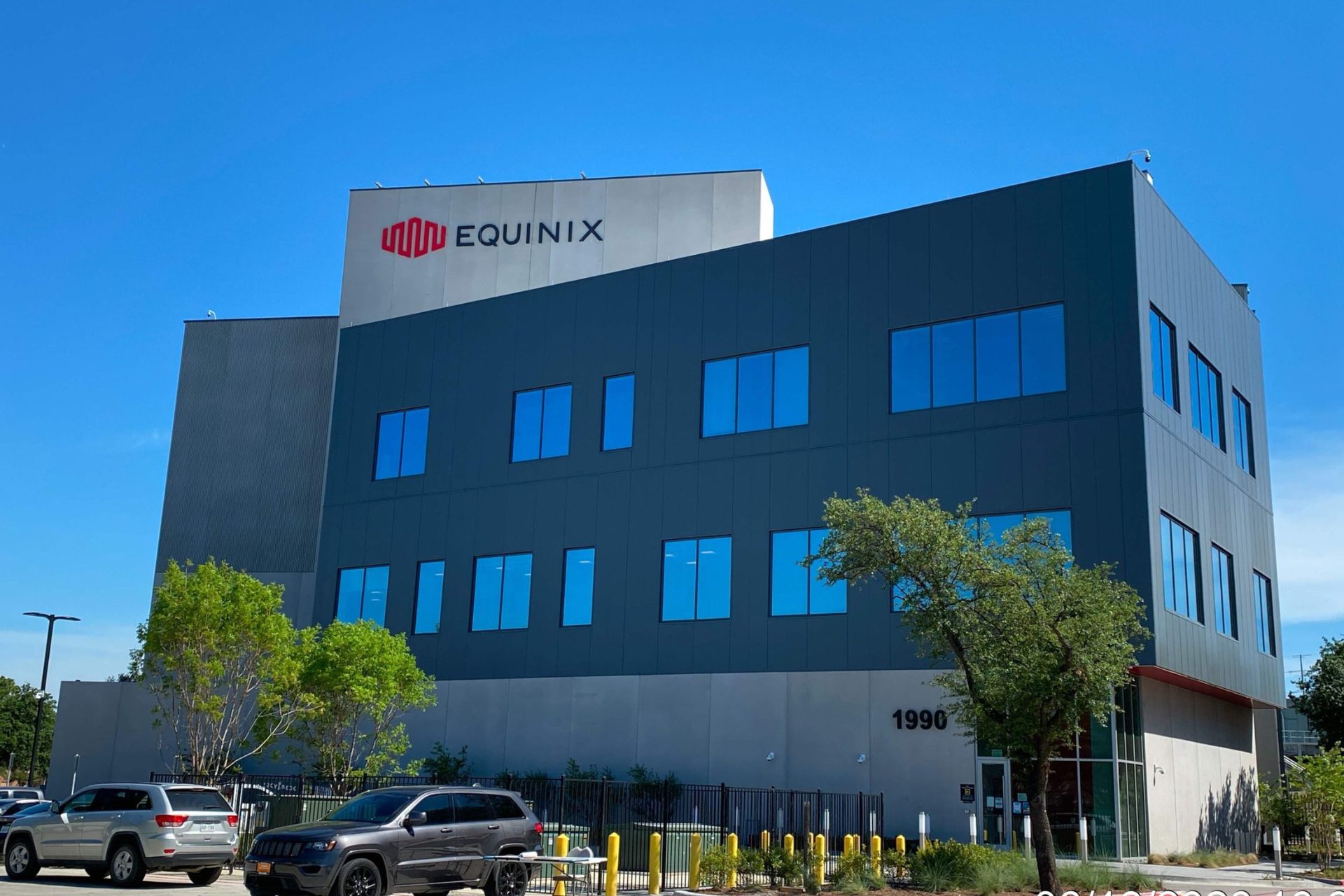 سهم شركة Equinix 
