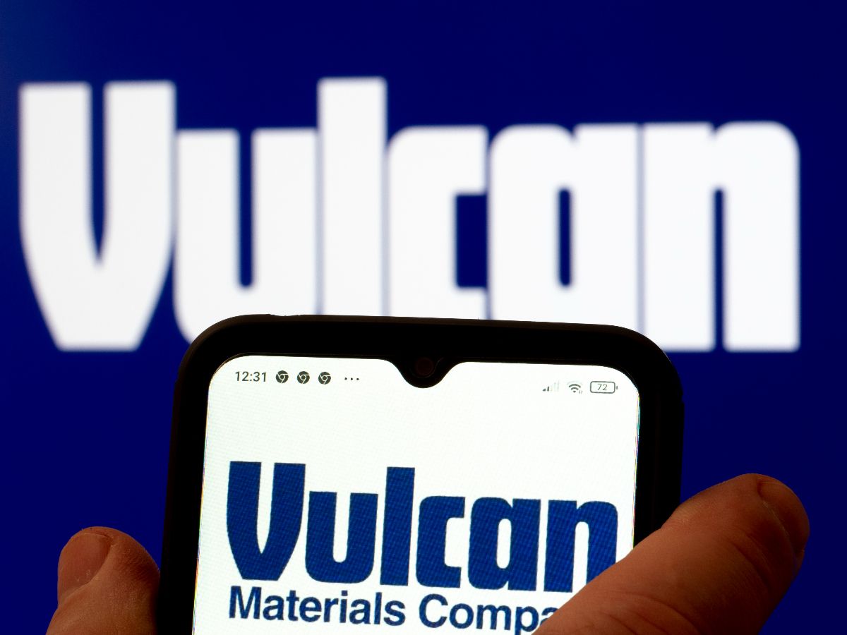 كيفية الاستثمار في أسهم شركة Vulcan Materials: دليل بالخطوات