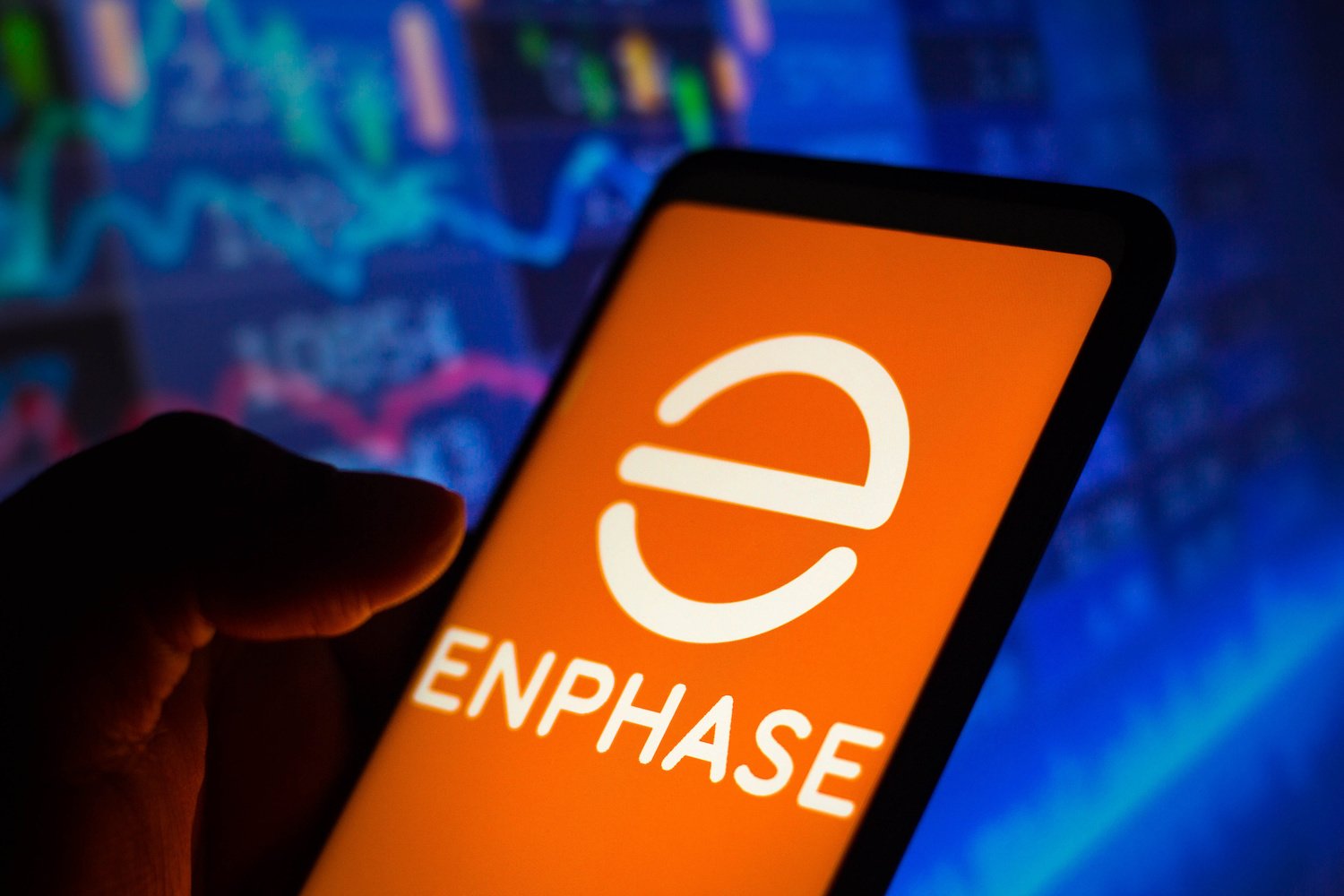 دليلك الشامل للاستثمار في سهم شركة Enphase Energy من الصفر