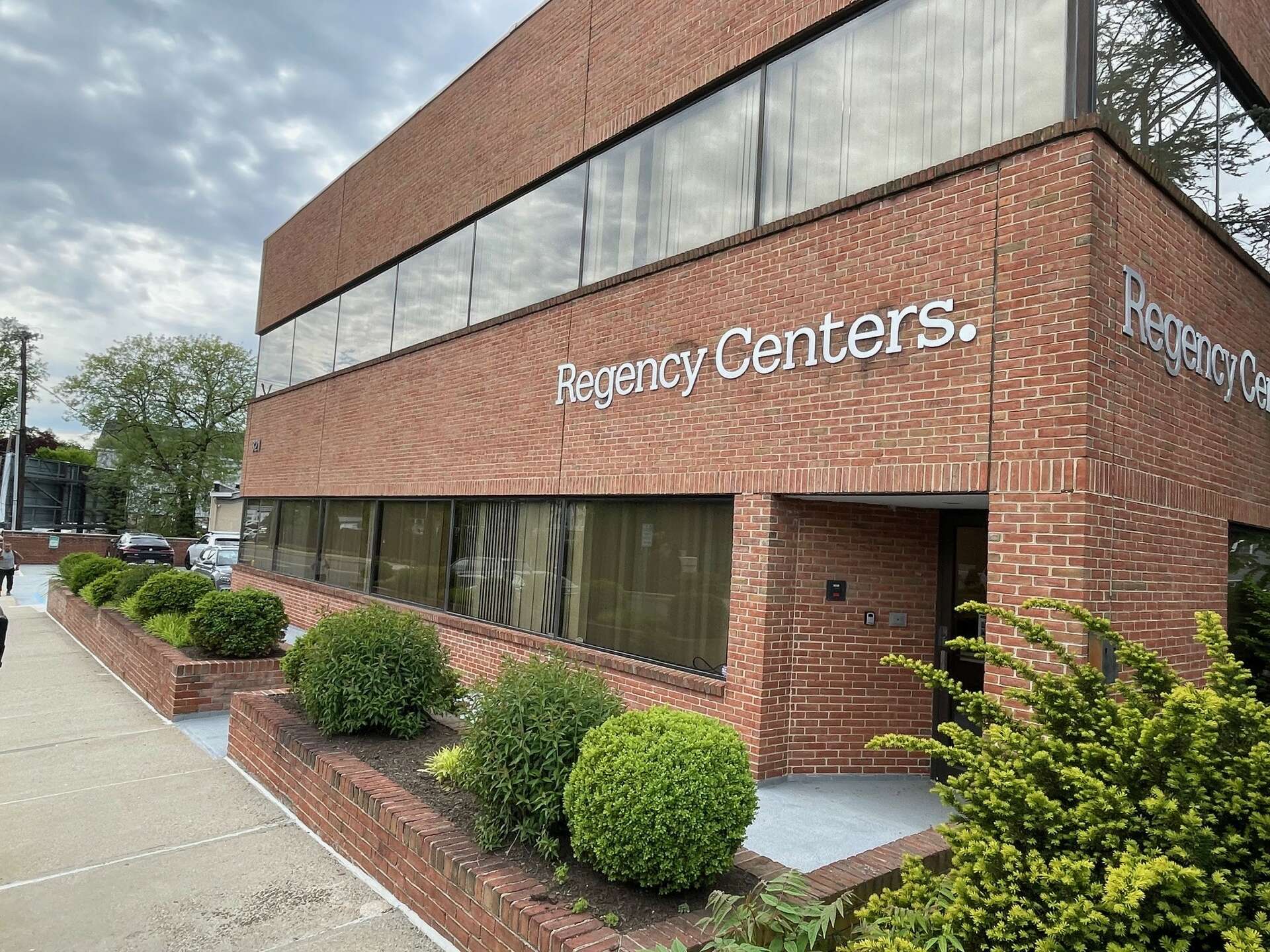سهم Regency Centers
