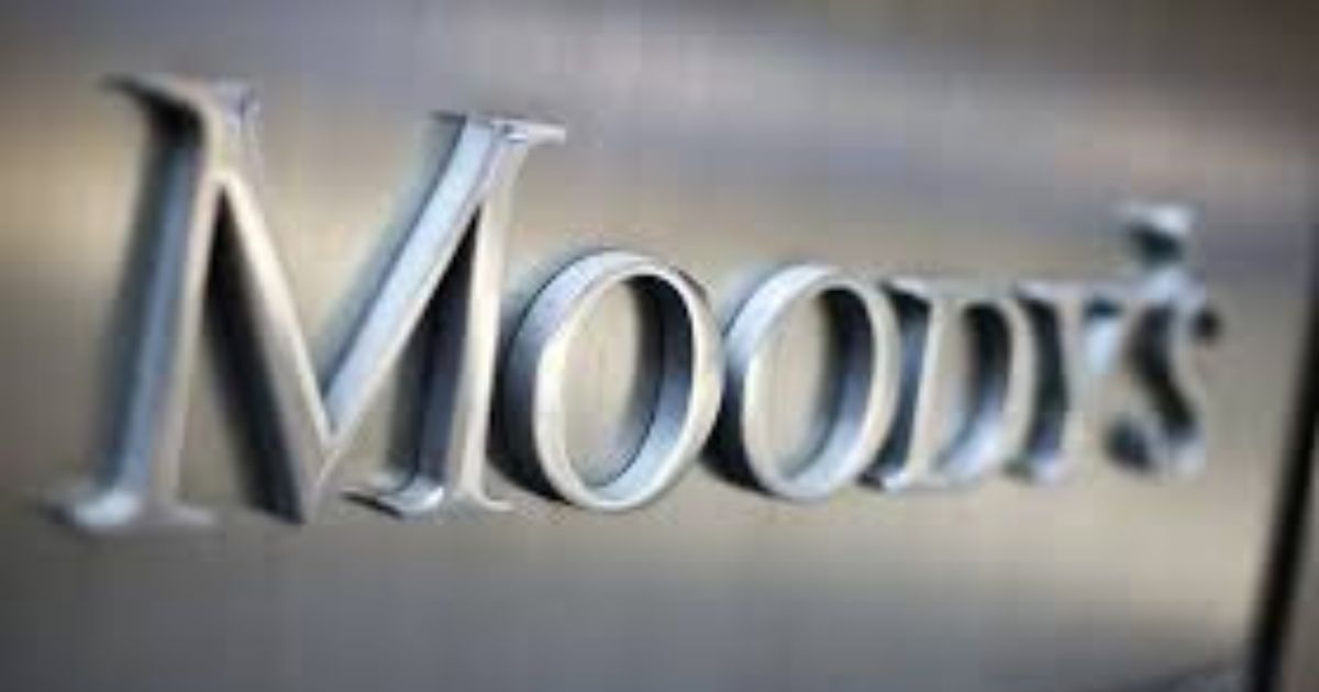 سهم شركة Moodys Corp تحليل شامل